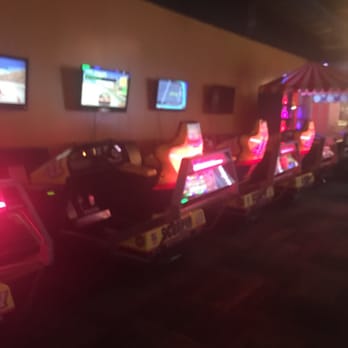 gameworks 54 photos 23 reviews arcades 1401 greenbrier pkwy game works chesapeake va