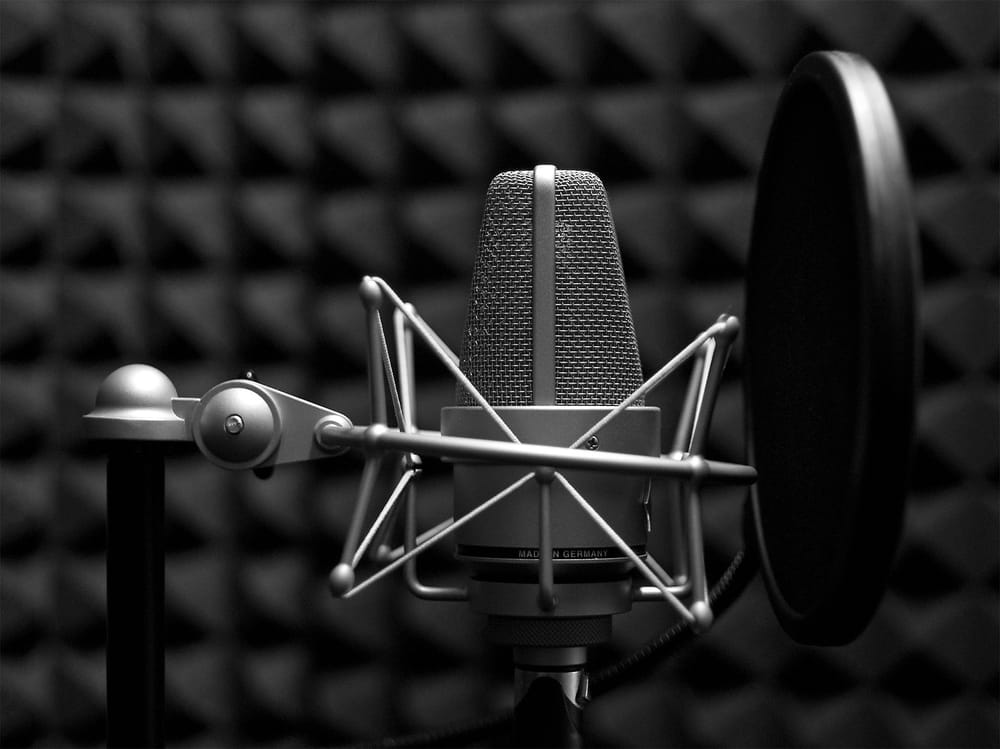 Studio Cloud 30