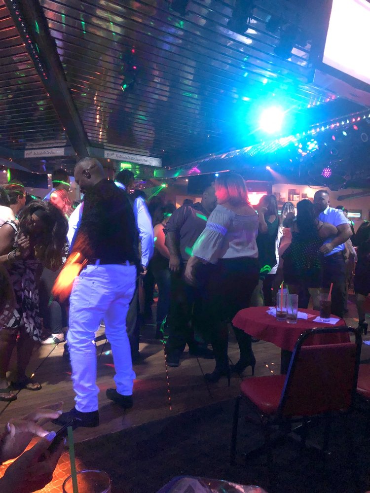 Crocodiles Nightclub