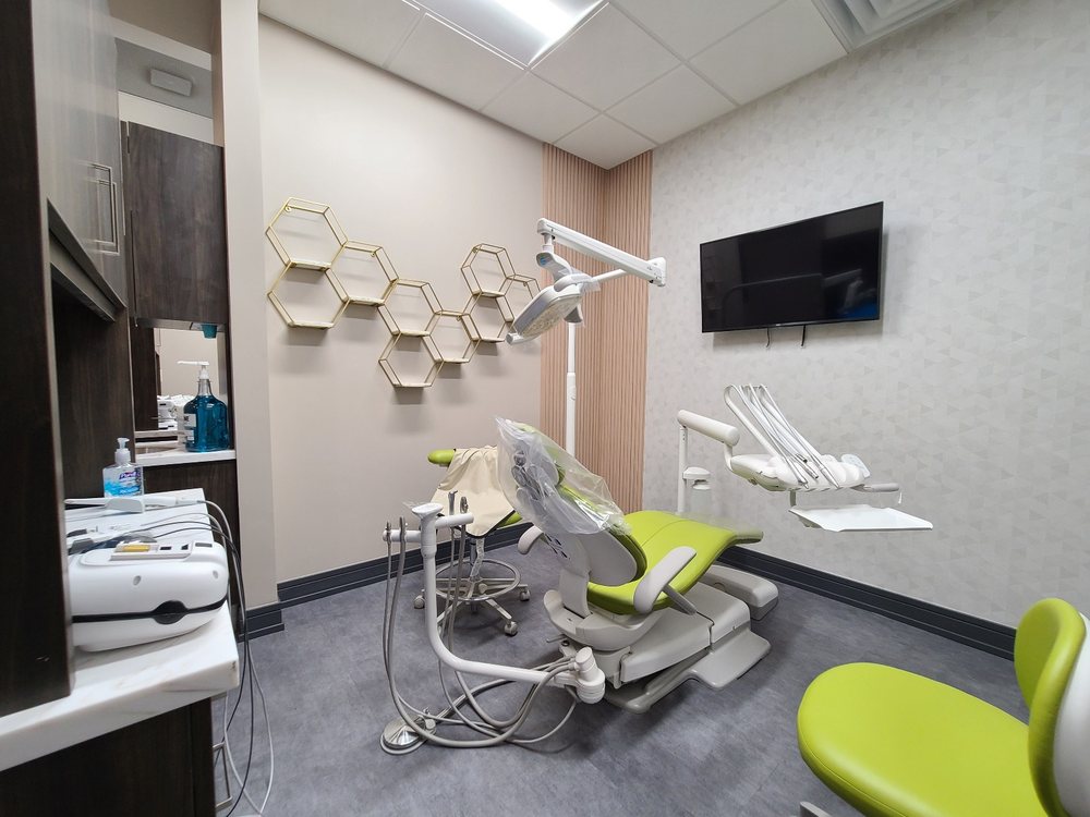 image of business Lakeview Smiles - Edgewater