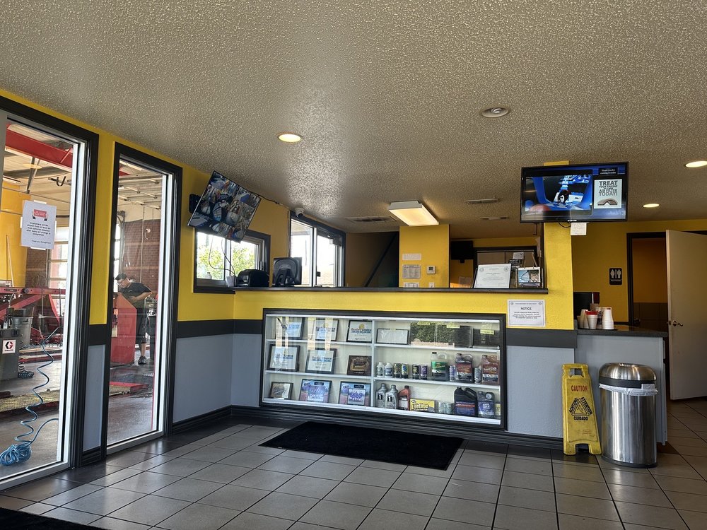 Kwik Kar @ Broadway