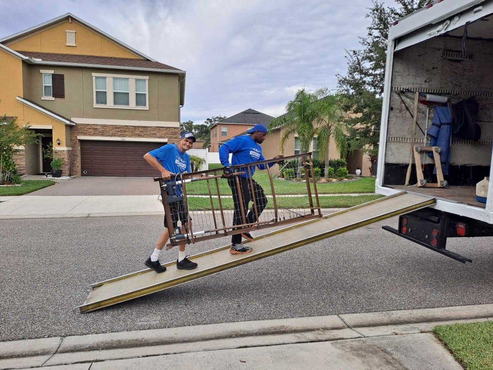 LOL Transport & Moving