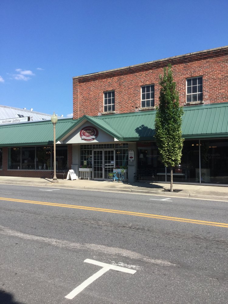 Blackstone Emporium 10 Photos Furniture Stores 112 N Main St