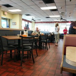 Alex S Restaurants 11 Photos 22 Reviews Diners 120 E 5th Photo Of Alex S Restaurants Summerville Sc United States