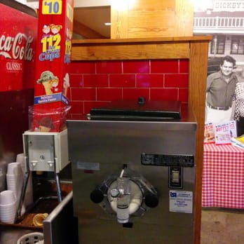 dickeys barbecue pit 18 photos 21 reviews barbeque 711 dickey machine works
