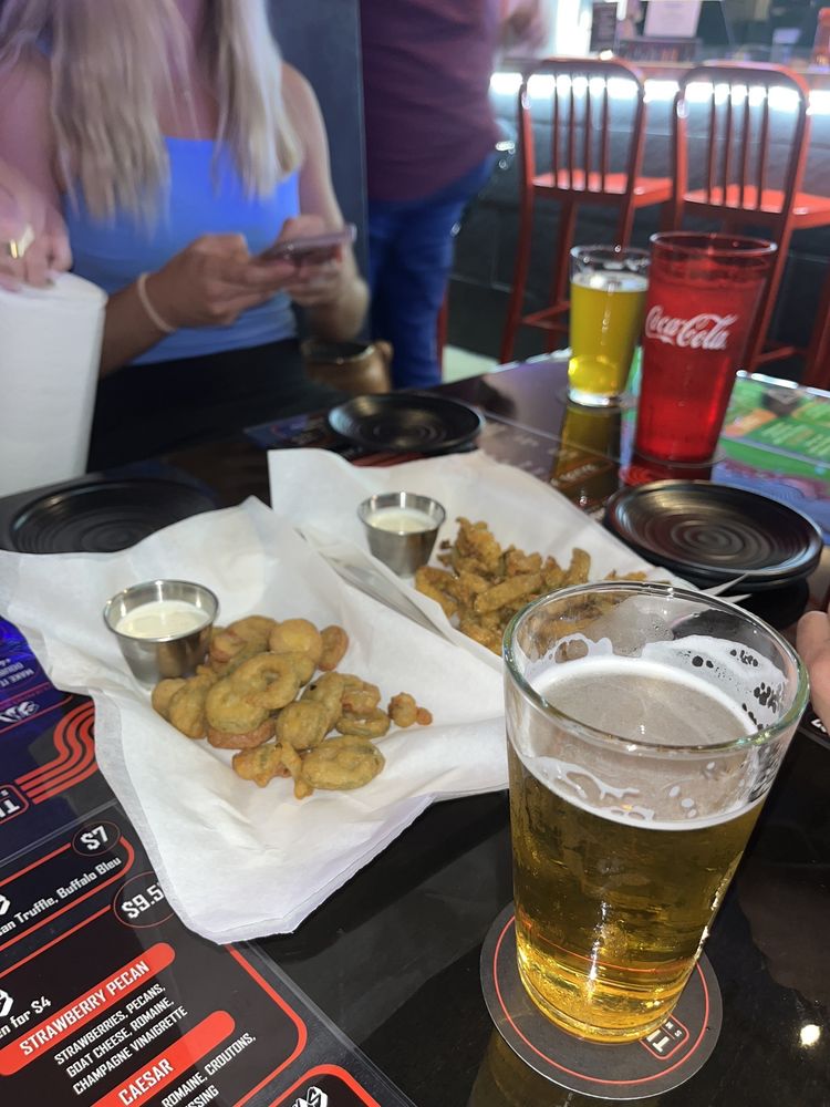 The Burger Bar, Lago Vista Roadtrippers