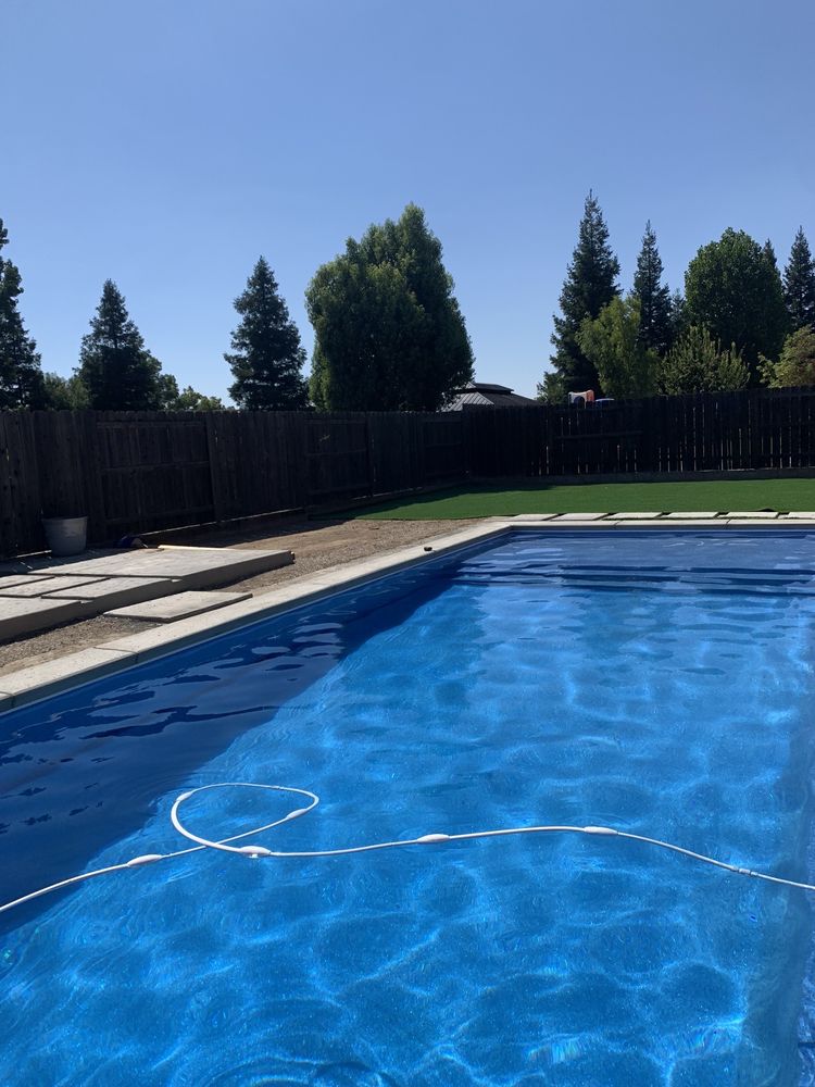 Guiton's Pool Center