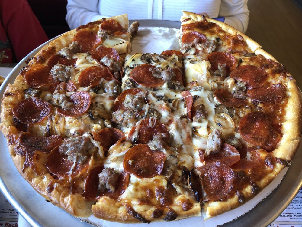 Pep Sausage Onions Mushroom I Don T Like My Pizza Cut Into 3 Photos For Pizza Palace Restaurant