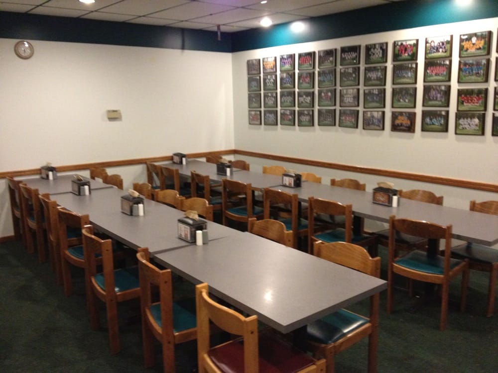 Room For Groups Parties Yelp Round Table West Linn Or United States Room For Groups