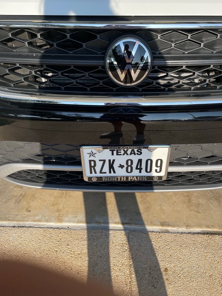 Paramount Volkswagen