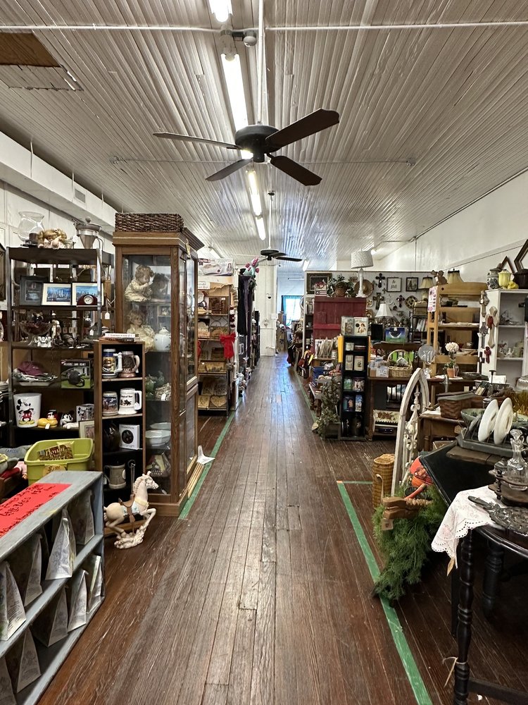 Red Horse Antique Mall