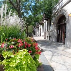 Beal Properties - Chicago, IL, United States. Broadway & Surf, Chicago