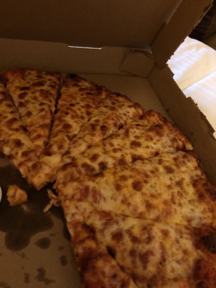 Round Table Pizza Order Food 26 Photos 86 Reviews Photo Of Round Table Pizza Monterey Ca United States