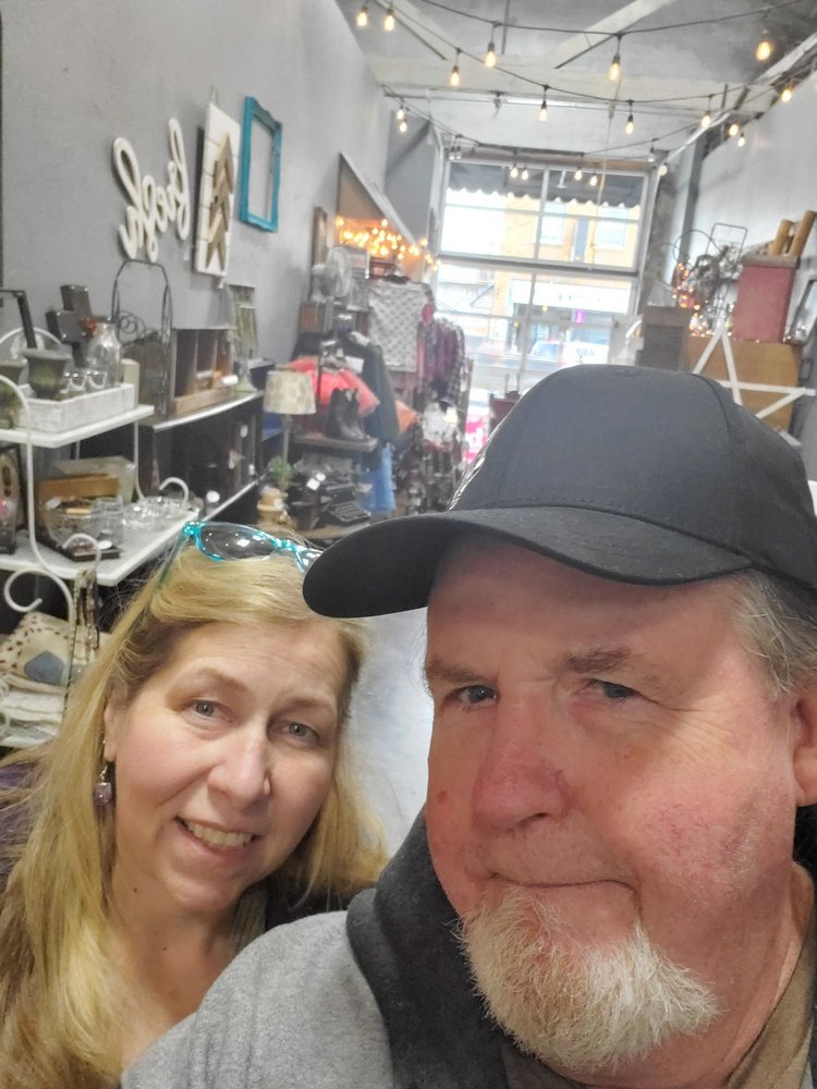 Kalama Vintage Warehouse