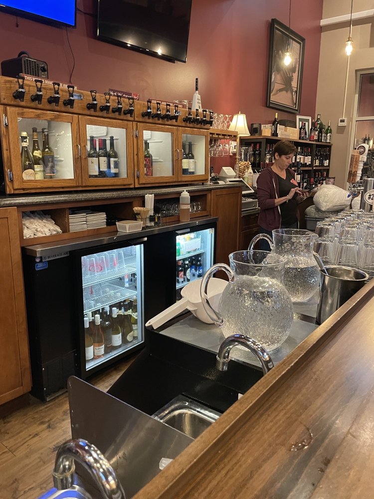 Vintner's Hill Wine Bar & Bistro