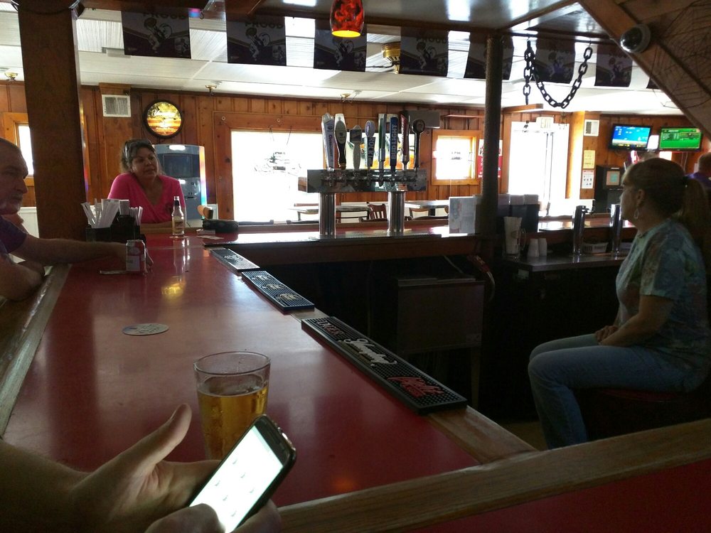 Oliver Beach Inn 12 Photos Dive Bars 12948 Eastern Ave, Middle