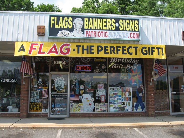 Abe Lincoln Flags Banners & Signs