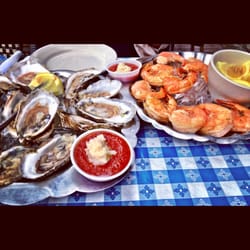 Tom S Oyster Bar 235 Photos 315 Reviews Pubs 318 Main St Photo Of Tom S Oyster Bar Royal Oak Mi United States Awesome Hy