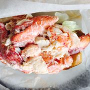 Belle Isle Seafood 337 Photos 346 Reviews One Main Photo Of Belle Isle Seafood Winthrop Ma United States Lobster Roll