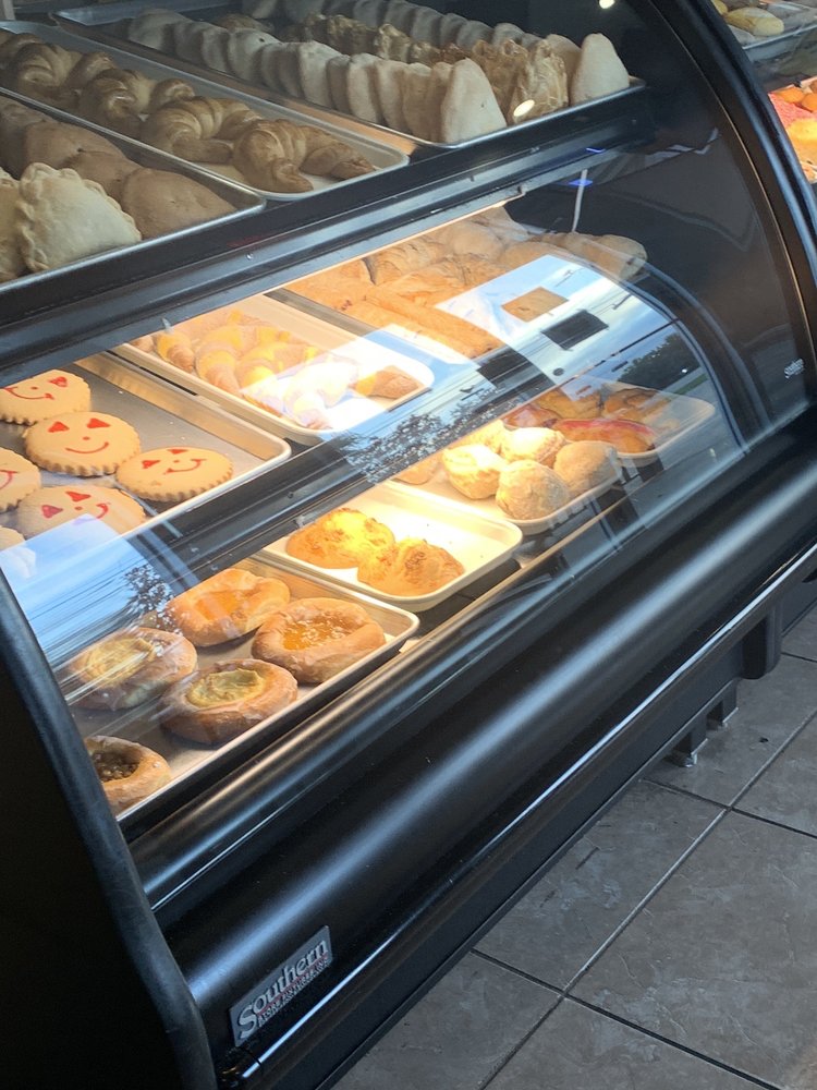 D'licias Tacos & Bakery
