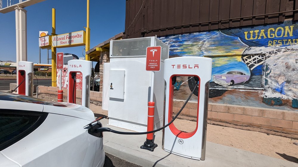 Tesla Supercharger  -Needles