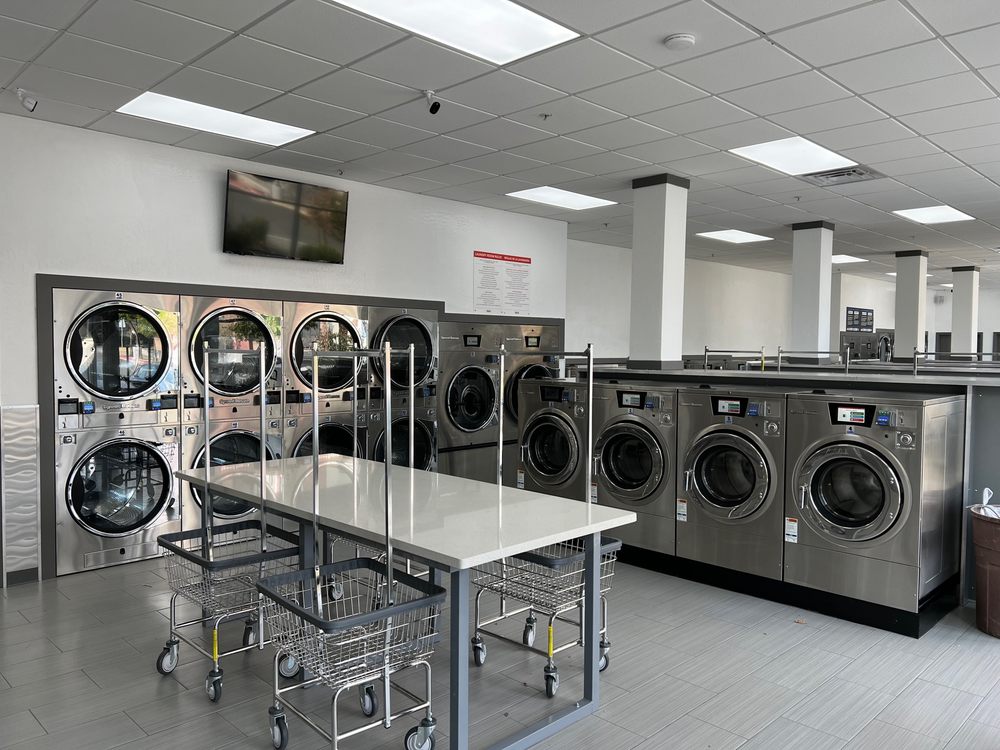 SpinCycle Laundry Lounge