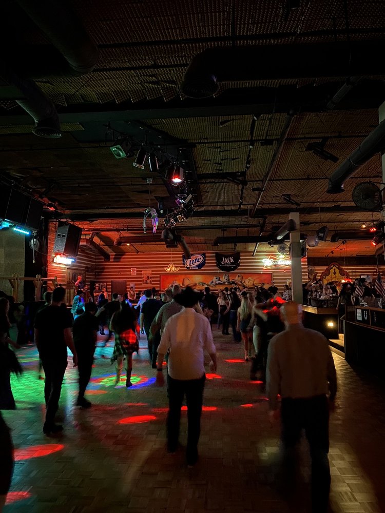 Montana's Country Night Club