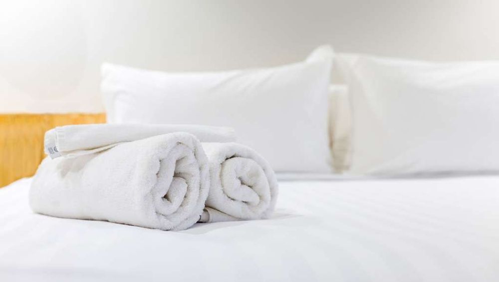Airport Waterfront Inn