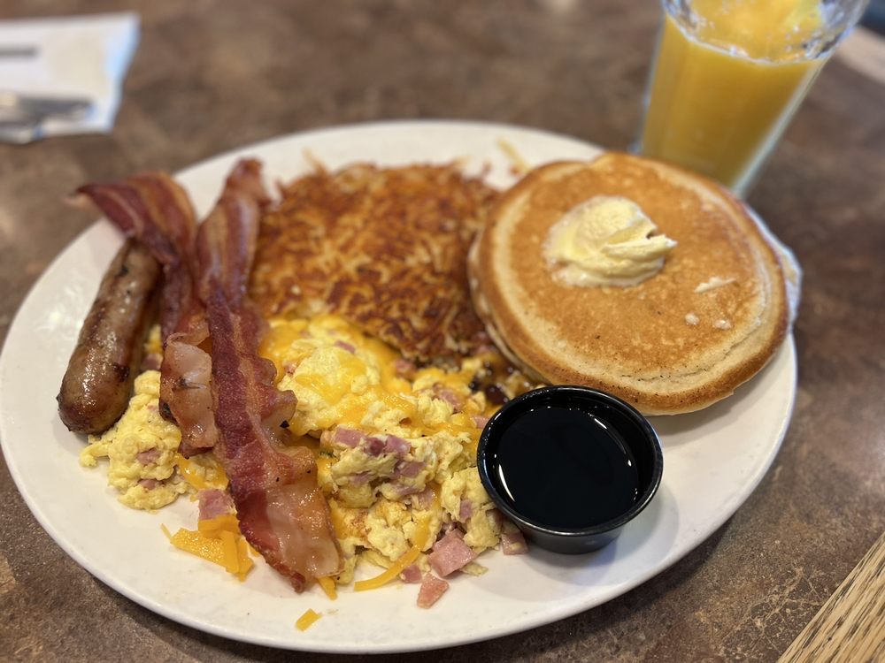 Shari's Cafe and Pies