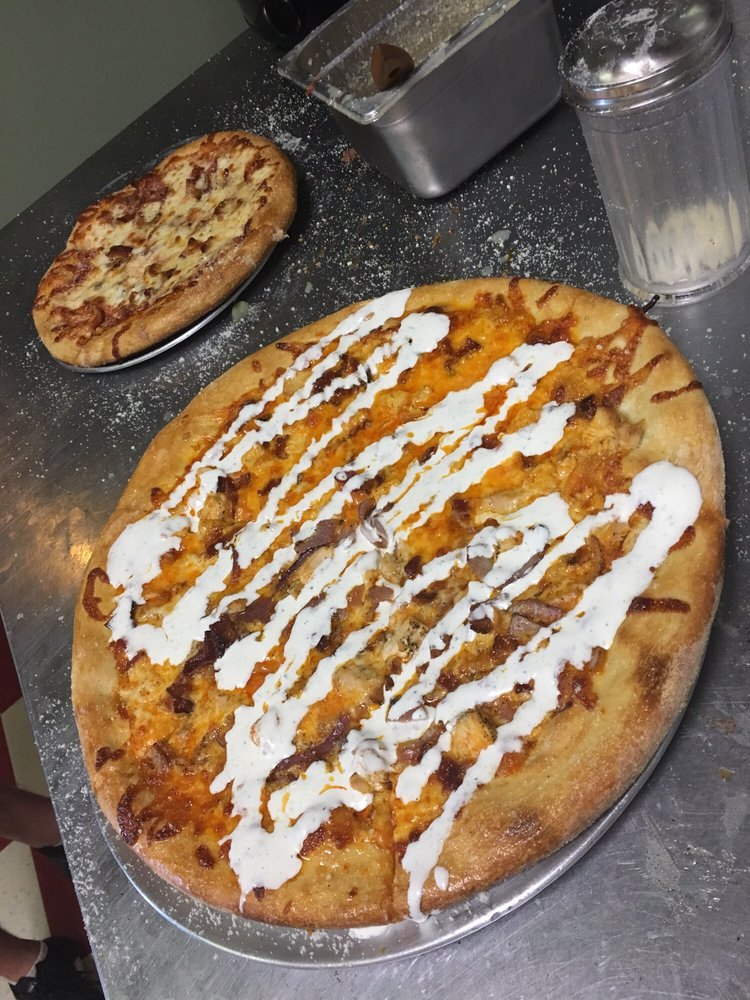 Carolina Pizza Company 17 Photos & 16 Reviews Pizza 124 E Main St, Walhalla, SC