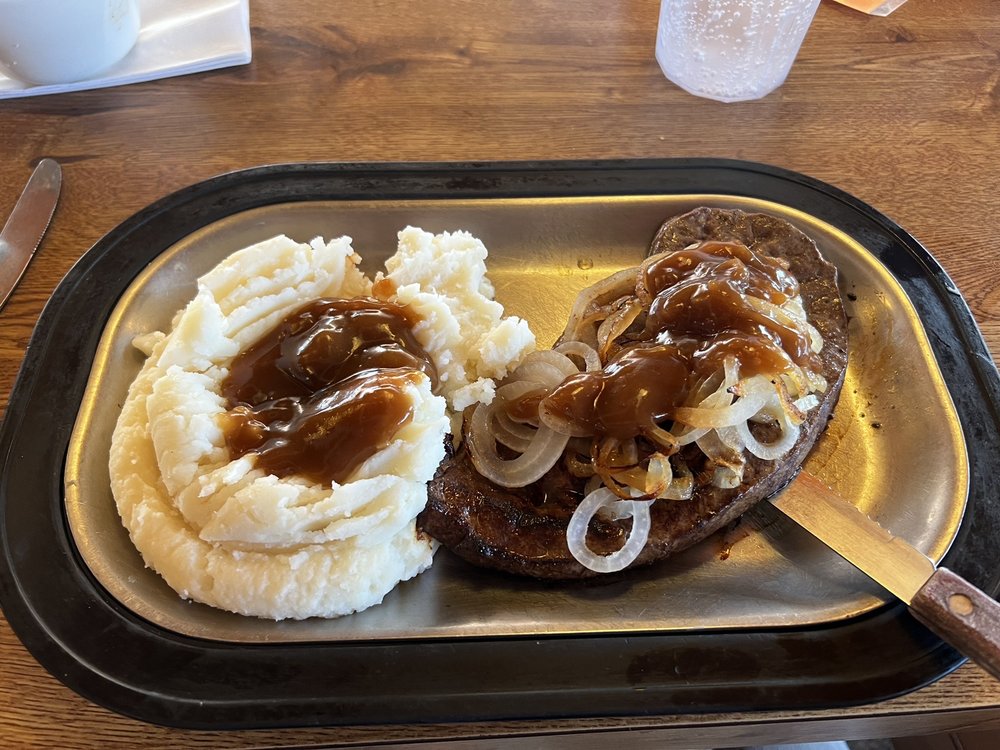 Crack'd Pot Restaurant & Bakery
