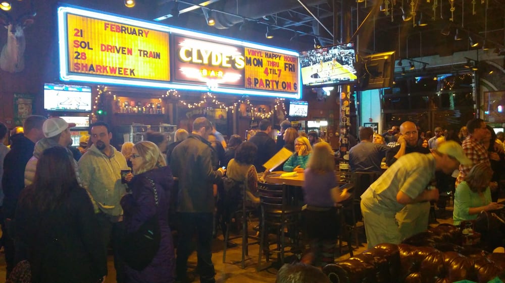Clyde’s On Main 74 Photos & 88 Reviews American (Traditional) 122