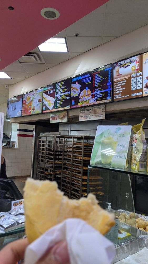 Lee's Sandwiches