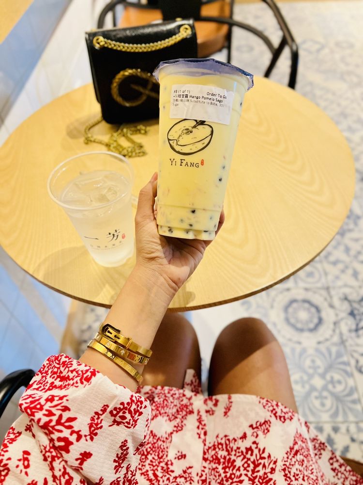 Yifang Taiwan Fruit Tea