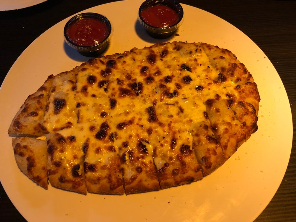 1000 Degrees Pizza Salad Wings