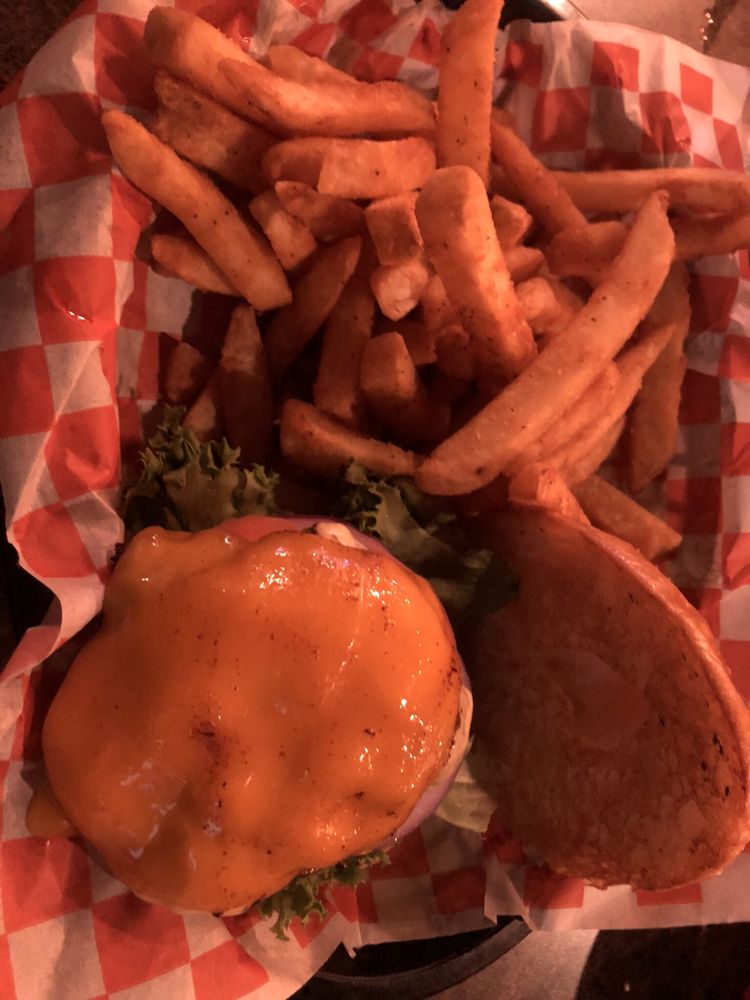 Old 181 Bar & Grill