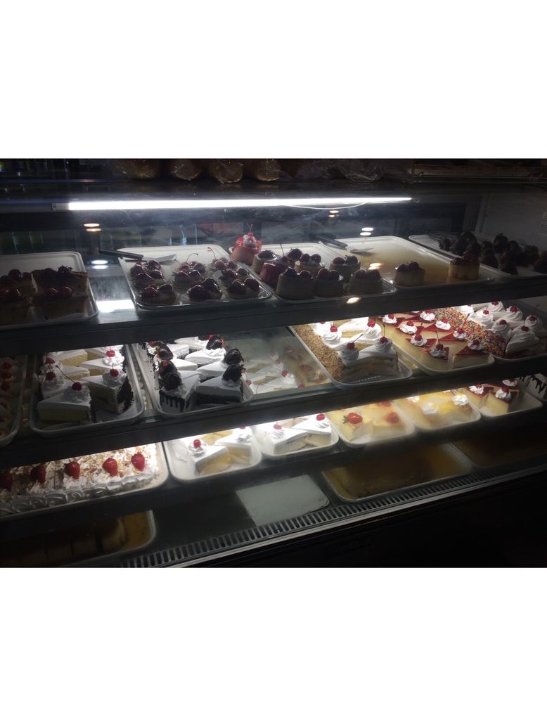 Luna's Bakery