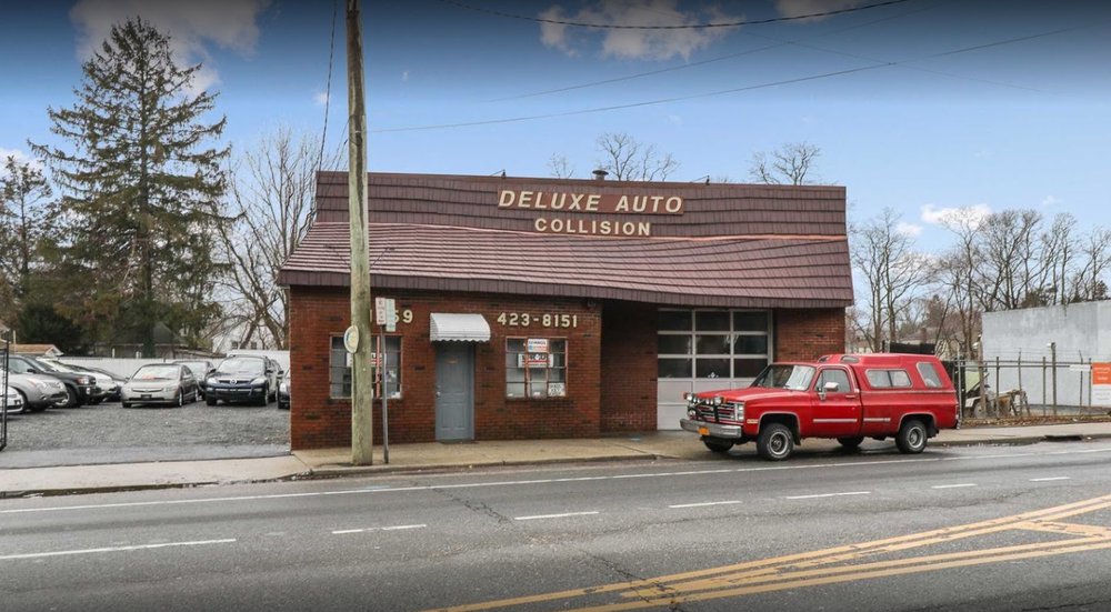 Deluxe Auto Collision & Muffler Repair
