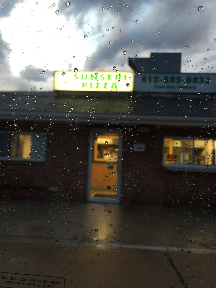 Sunseri Pizza
