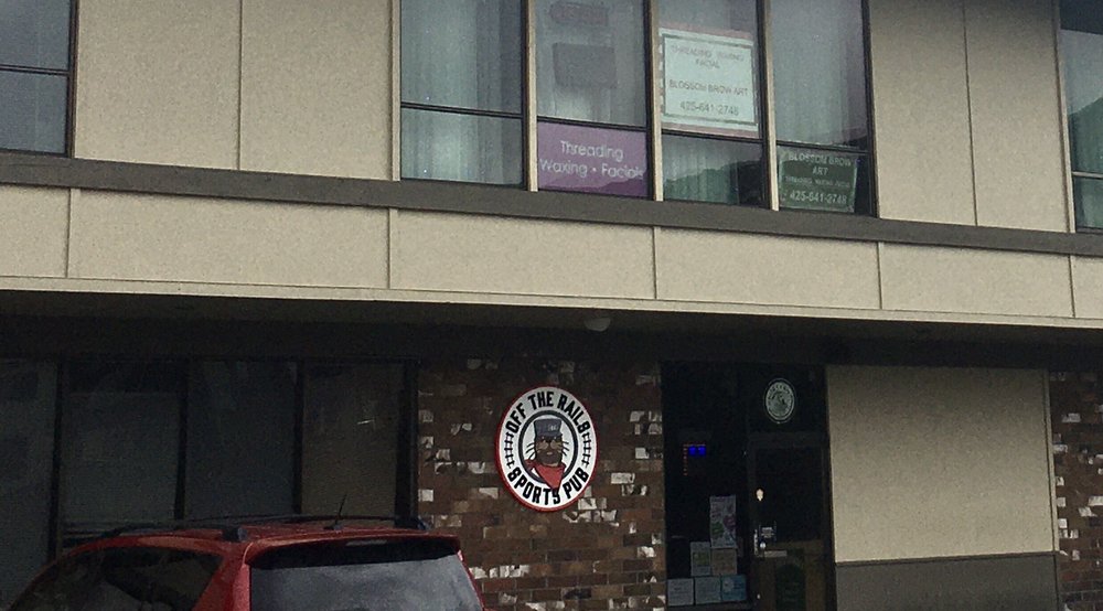 Off The Rails Sports Pub