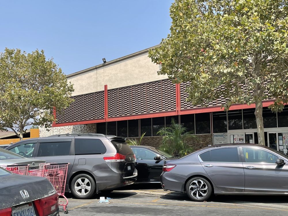 Hoa Binh Rosemead Supermarket
