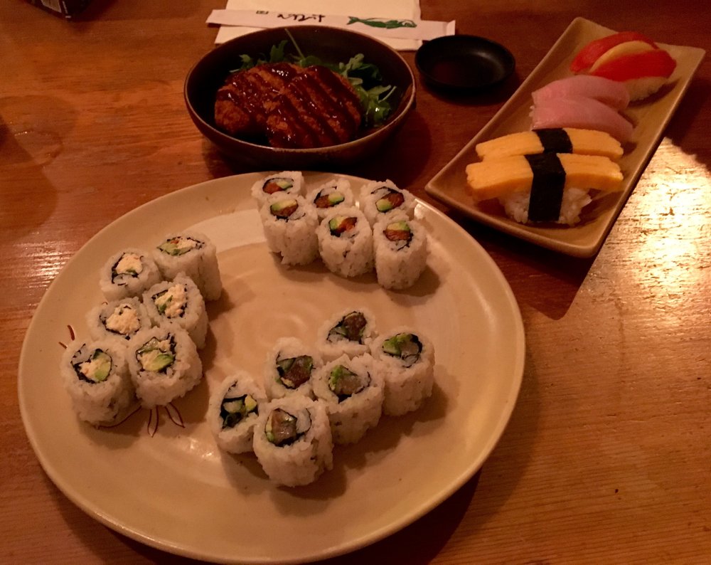 WasaBee Sushi CLOSED 42 Photos & 90 Reviews Sushi Bars 105 E