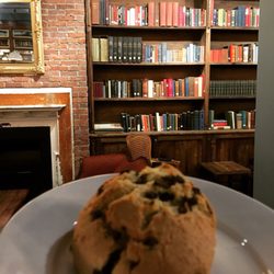Caffe Nero 25 Photos 26 Reviews Coffee Tea 218 Legacy Pl Photo Of Caffe Nero Dedham Ma United States Chocolate Chip Scone