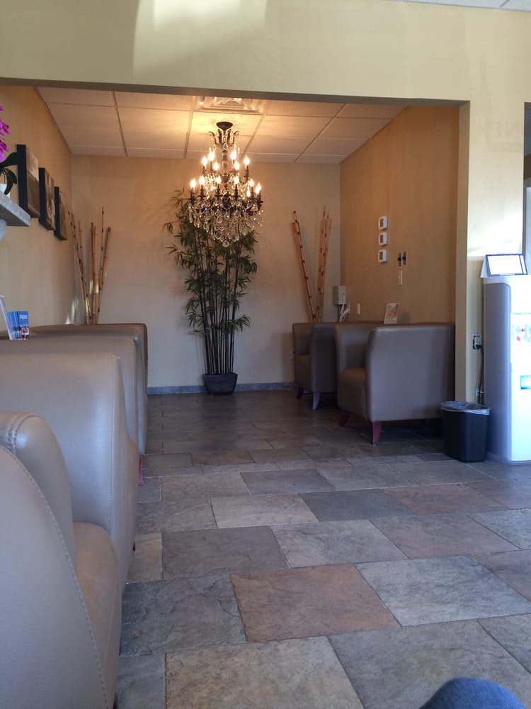 Hand and Stone Massage and Facial Spa Image