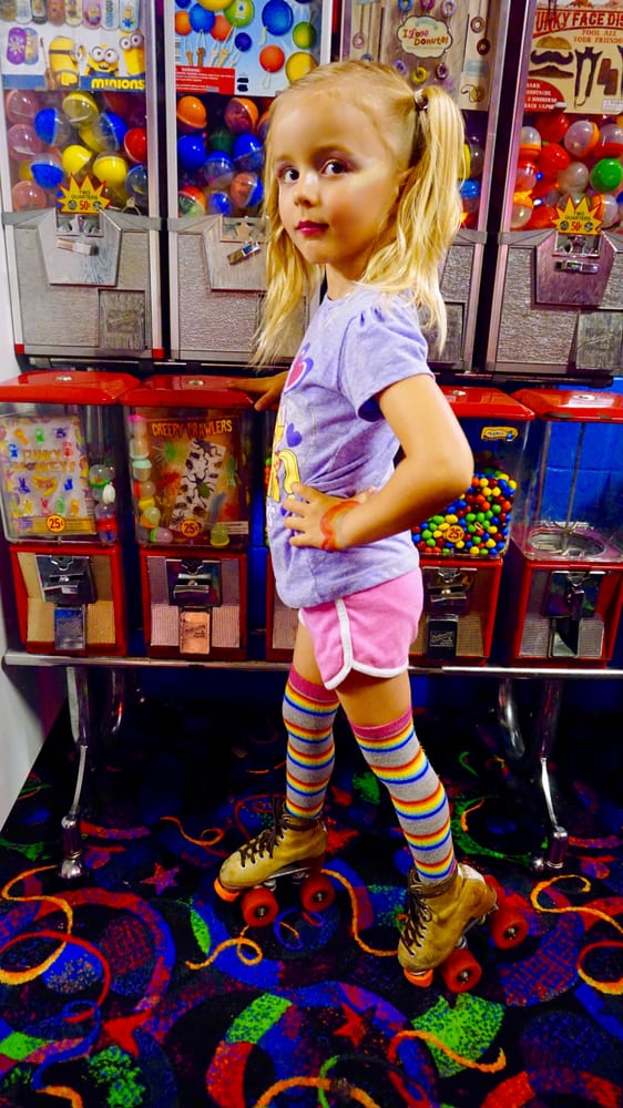 Playland Skate Center 45 Photos & 118 Reviews Skating Rinks 8822