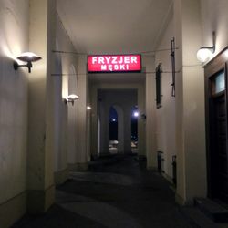 Zakład Fryzjerski Henryk Szepietowski Balwierz Ul Królewska 2