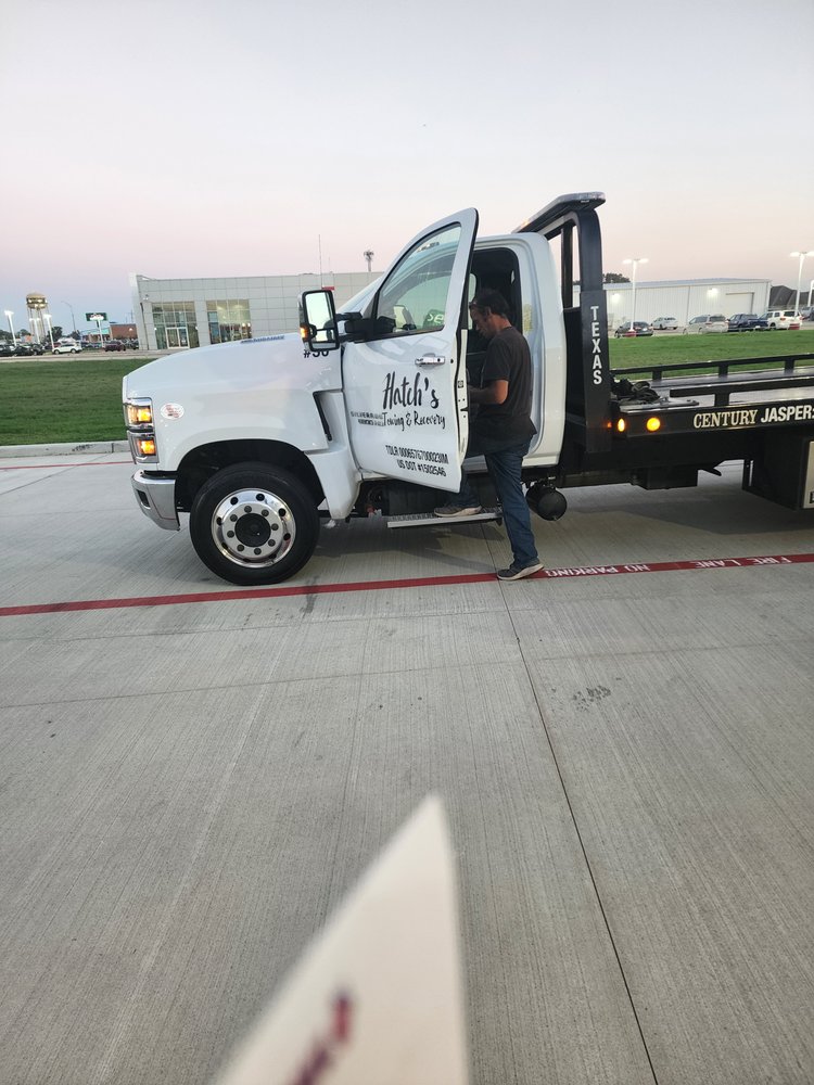 Hatch's Towing & Recovery