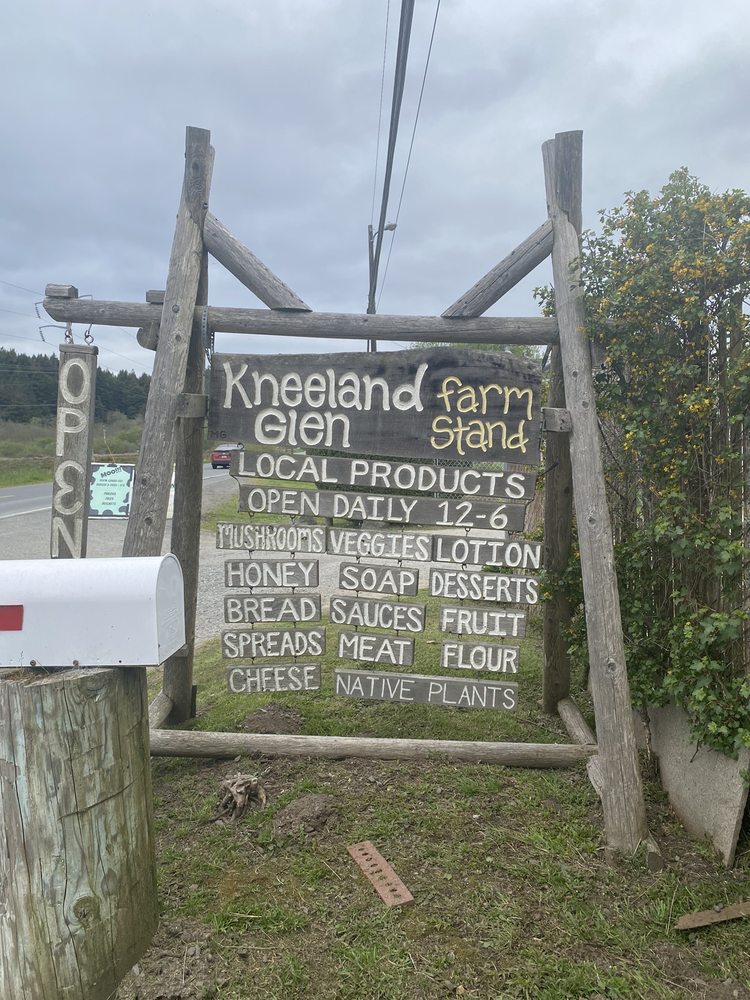 Kneeland Glen Farm Stand