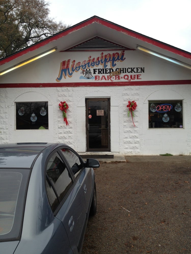Mississippi Fried Chicken & BarB Que Barbeque 518 Mississippi Dr