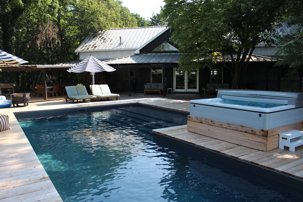 Modern Rustic Outdoor Living Space With A Bullfrog Hot Tub Stil Yelp 30 Photos For Brown S Pools And Spas